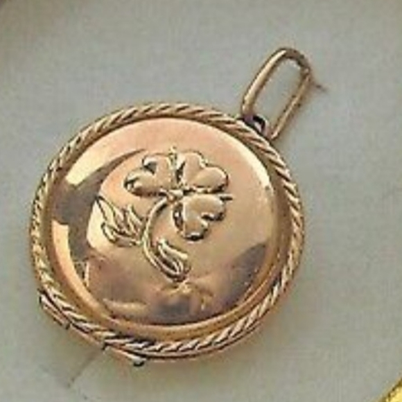 Russian vintage gold shamrock flower pendant with a necklace - Picture 8 of 11